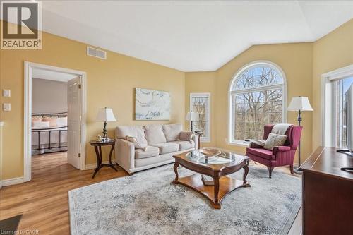 23 Mount Royal Place, Cambridge, ON - Indoor Photo Showing Living Room