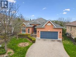 23 MOUNT ROYAL Place  Cambridge, ON N1S 5B1