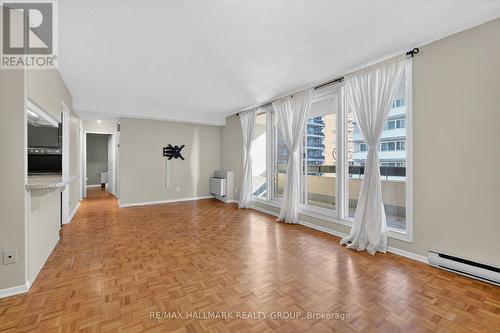 705 - 141 Somerset Street W, Ottawa, ON - Indoor Photo Showing Other Room