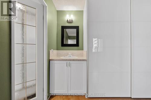 705 - 141 Somerset Street W, Ottawa, ON - Indoor Photo Showing Bathroom