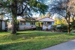 646 Ridgebank Cres  Saanich, BC V6X 1N6