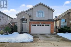 412 AUTUMN CRESCENT  Welland, ON L3C 7J9