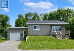7510 ROGER STEVENS DRIVE Montague, ON K7A 4X9