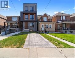 531 N DELAWARE Avenue N  Toronto, ON M6H 2V3