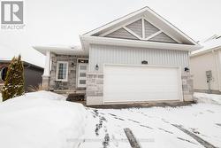 22 WALNUT CRESCENT  Belleville (Thurlow Ward), ON K8N 0E4