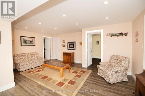 22 Walnut Crescent, Belleville (Thurlow Ward), ON - Indoor