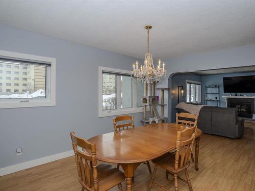 319 Vickers Street S, Thunder Bay, ON - Indoor Photo Showing Dining Room