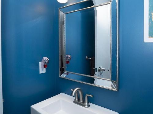 319 Vickers Street S, Thunder Bay, ON - Indoor Photo Showing Bathroom