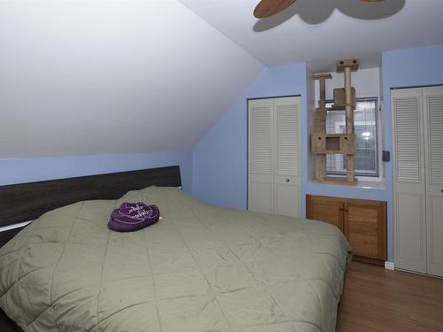 319 Vickers Street S, Thunder Bay, ON - Indoor Photo Showing Bedroom
