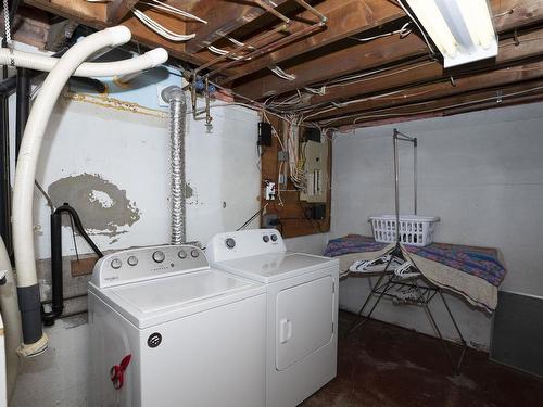 319 Vickers Street S, Thunder Bay, ON - Indoor Photo Showing Laundry Room