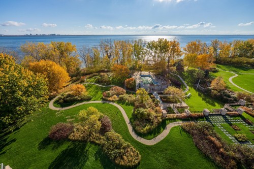 807-100 Av. des Sommets  Montréal (Verdun/Île-Des-Soeurs), QC H3E 1Z8