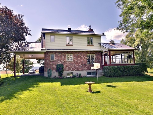 Face arrière - 785 Rg Du Bas-Corbin, Saint-Damase, QC - Outdoor With Deck Patio Veranda