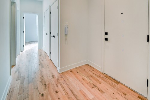 Hall d'entrée/Vestibule - 4795 Rue Ste-Catherine E., Montréal (Mercier/Hochelaga-Maisonneuve), QC - Indoor Photo Showing Other Room