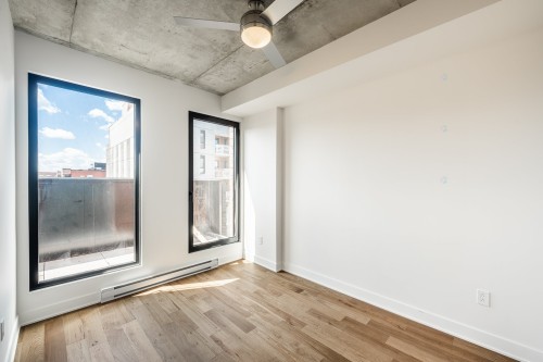 Chambre à coucher - 431-2180 Rue Ste-Catherine E., Montréal (Ville-Marie), QC - Indoor Photo Showing Other Room