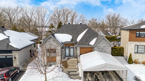 1692 Rue Bernadette-Laflamme  Chambly, QC J3L 1T6