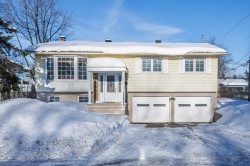 3 Rue Lacroix  Dollard-Des-Ormeaux, QC H9A 2G2