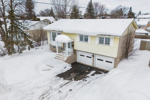 Photo aérienne - 3 Rue Lacroix, Dollard-Des-Ormeaux, QC - Outdoor