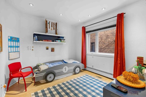 Chambre à coucher - 5751 Rue Plantagenet, Montréal (Côte-Des-Neiges/Notre-Dame-De-Grâce), QC - Indoor Photo Showing Garage