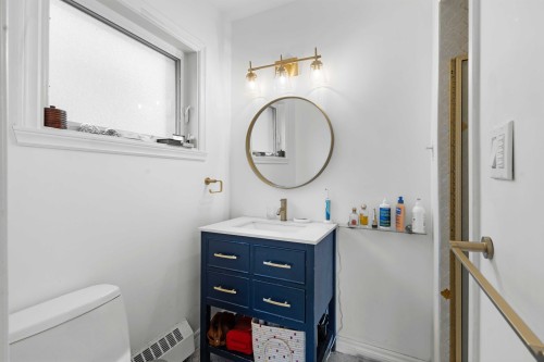 Salle de bains attenante à la CCP - 5751 Rue Plantagenet, Montréal (Côte-Des-Neiges/Notre-Dame-De-Grâce), QC - Indoor Photo Showing Bathroom