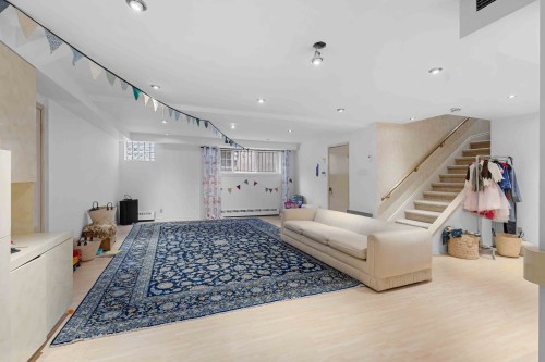 Salle familiale - 5751 Rue Plantagenet, Montréal (Côte-Des-Neiges/Notre-Dame-De-Grâce), QC - Indoor Photo Showing Other Room