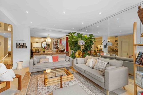 Salon - 5751 Rue Plantagenet, Montréal (Côte-Des-Neiges/Notre-Dame-De-Grâce), QC - Indoor Photo Showing Living Room