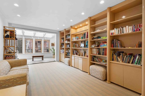 Salle familiale - 5751 Rue Plantagenet, Montréal (Côte-Des-Neiges/Notre-Dame-De-Grâce), QC - Indoor