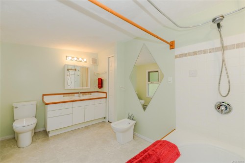 126 Maliview Dr, Salt Spring, BC 