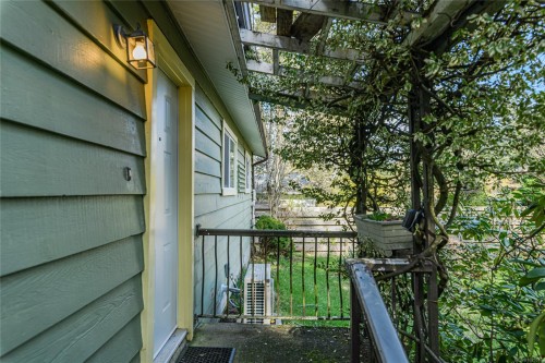 126 Maliview Dr, Salt Spring, BC 