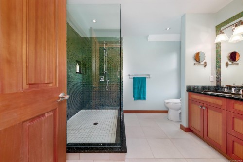 121 Howard Rd, Salt Spring, BC 