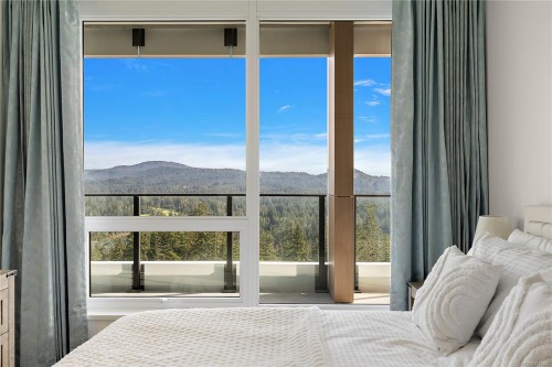 1402-2000 Hannington Rd, Langford, BC - Indoor Photo Showing Bedroom