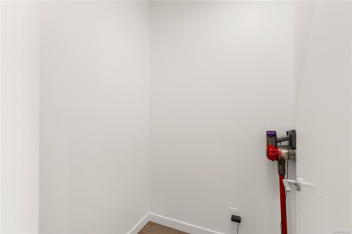 1402-2000 Hannington Rd, Langford, BC - Indoor Photo Showing Other Room