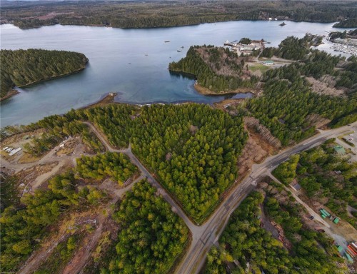 230 Minato Rd, Ucluelet, BC 