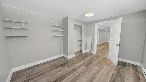 2001 8Th Avenue, Cranbrook, BC - Indoor Photo Showing Other Room