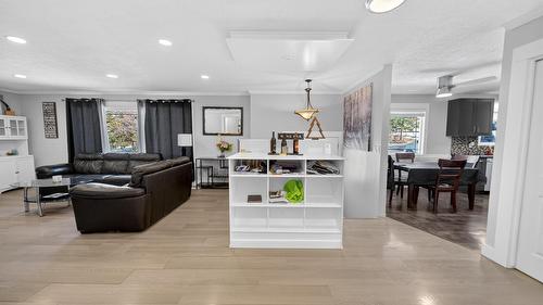 2001 8Th Avenue, Cranbrook, BC - Indoor