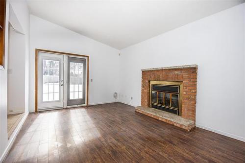 6 Hawstead Rd, Winnipeg, MB 