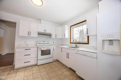 6 Hawstead Rd, Winnipeg, MB 