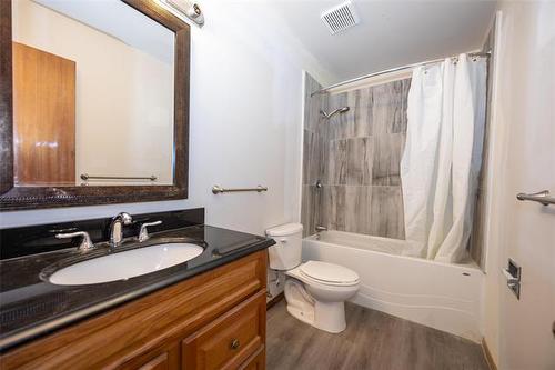 6 Hawstead Rd, Winnipeg, MB 