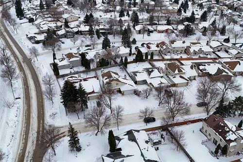 6 Hawstead Rd, Winnipeg, MB 