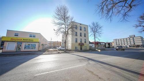 3-722 Maryland St, Winnipeg, MB 