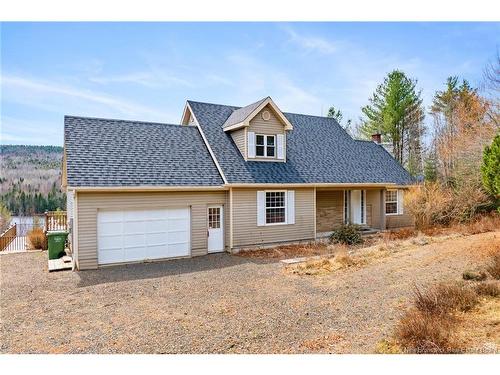 18 Hillview St, Upper Kingsclear, NB 