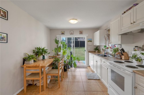 313 Harrogate Rd, Campbell River, BC 