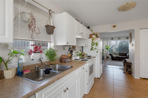 313 Harrogate Rd, Campbell River, BC 