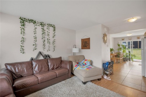 313 Harrogate Rd, Campbell River, BC 