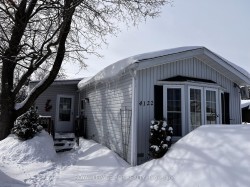 4122 Evergreen Terrace  Severn, ON L3V 6H4