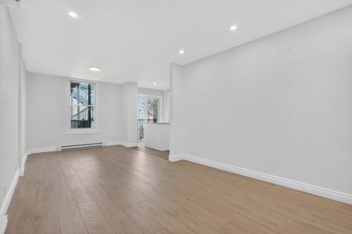 Salon - 1149 Rue Jardin, Montréal (Le Sud-Ouest), QC - Indoor Photo Showing Other Room