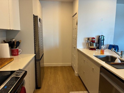 Cuisine - 1106-8355 Boul. St-Laurent, Brossard, QC - Indoor Photo Showing Kitchen