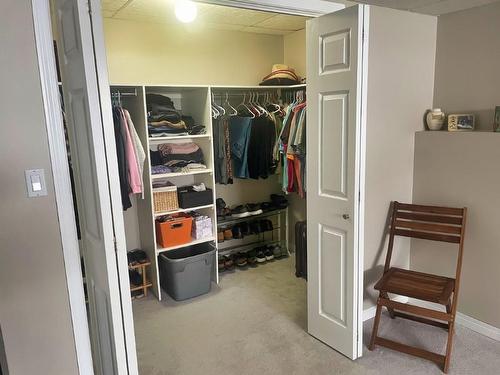 422 Birch Crescent, Nakina, ON - Indoor With Storage