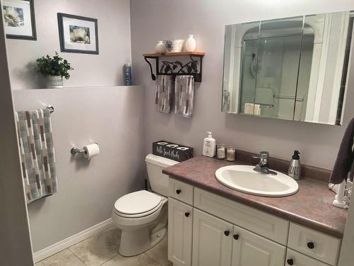 422 Birch Crescent, Nakina, ON - Indoor Photo Showing Bathroom