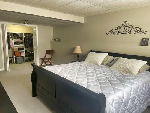 422 Birch Crescent, Nakina, ON - Indoor Photo Showing Bedroom