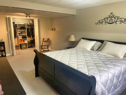 422 Birch Crescent, Nakina, ON - Indoor Photo Showing Bedroom